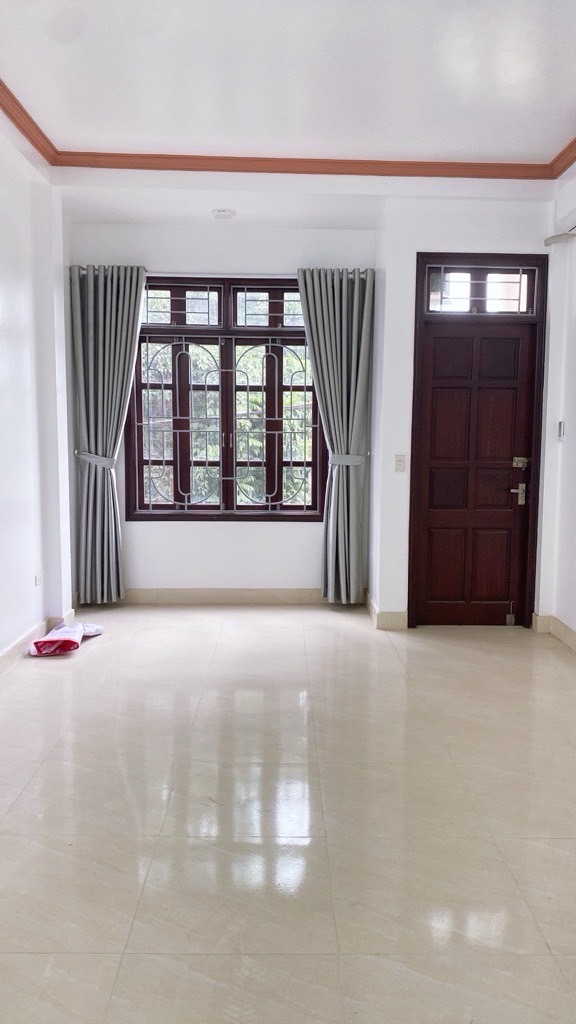 Bán nhà mặt phố yên sở 4 tầng dân xây ô chờ thang máy hoàng mai